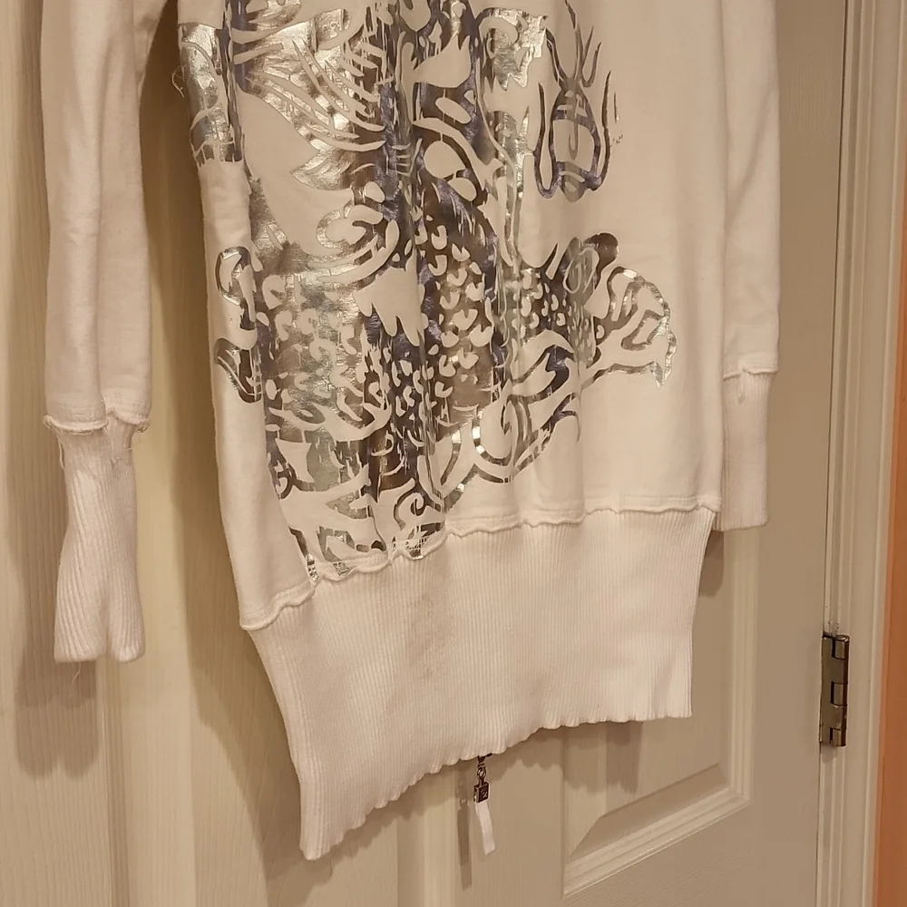 Top - Picture 3 of 4